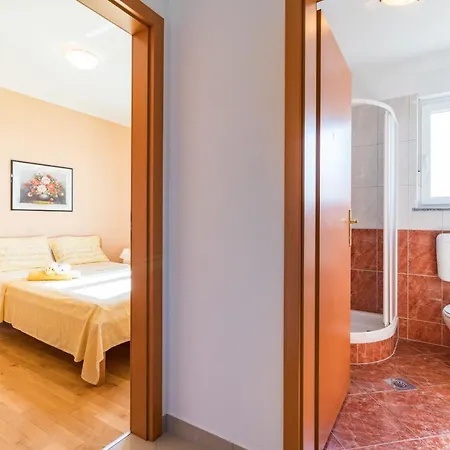 Apartment David By The Sea Fažana