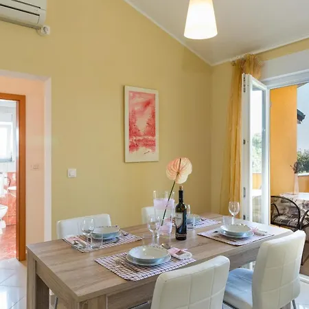 David By The Sea * Fažana