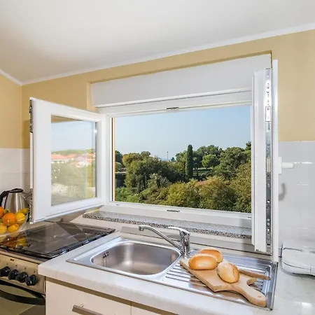 David By The Sea * Fažana